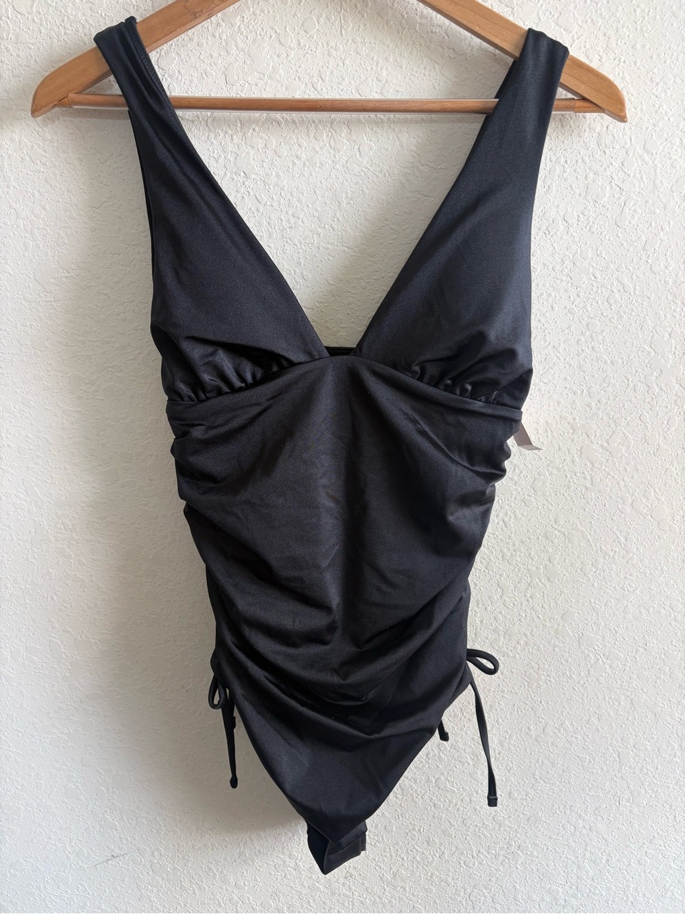 Victoria’s Secret Black Ruched One-Piece Swimsuit NWT Size Large